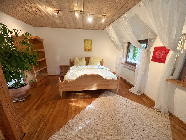 Gro�er Schlafraum Blick 2 Einfamilienhaus Lindlar