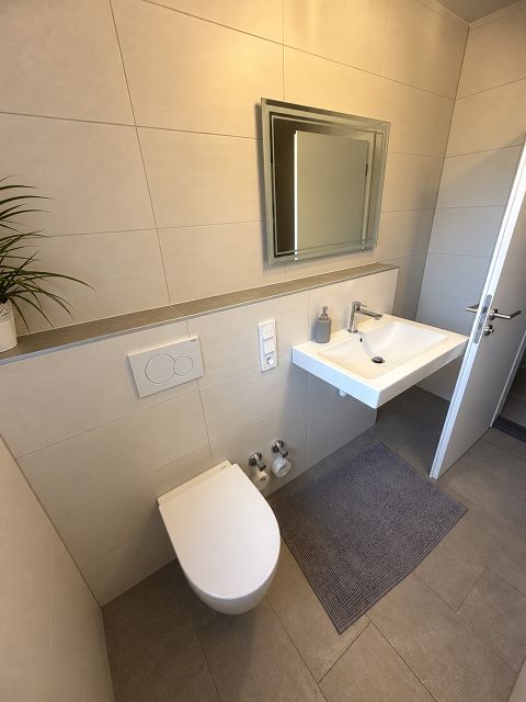 Neues Bad Etagenwohnung Lindlar