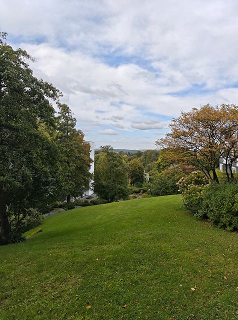 Blick in den Garten ( Nord)Westseite Etagenwohnung Wuppertal
