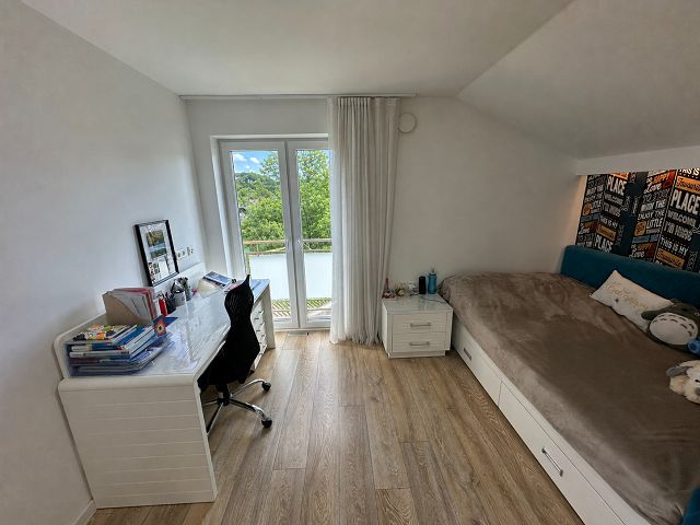Kind 1 Einfamilienhaus Gummersbach